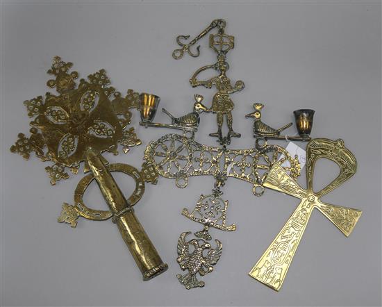 A Coptic cross, a hanging and an ankh (3)